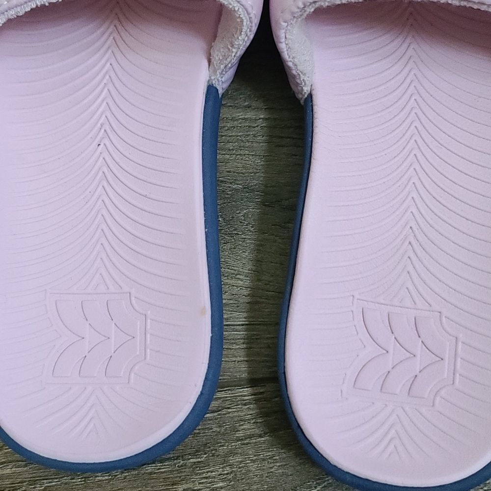 ❤️🔥ALL IN MOTION WOMAN'S SLIP ON SANDALS - Picture 3 of 7